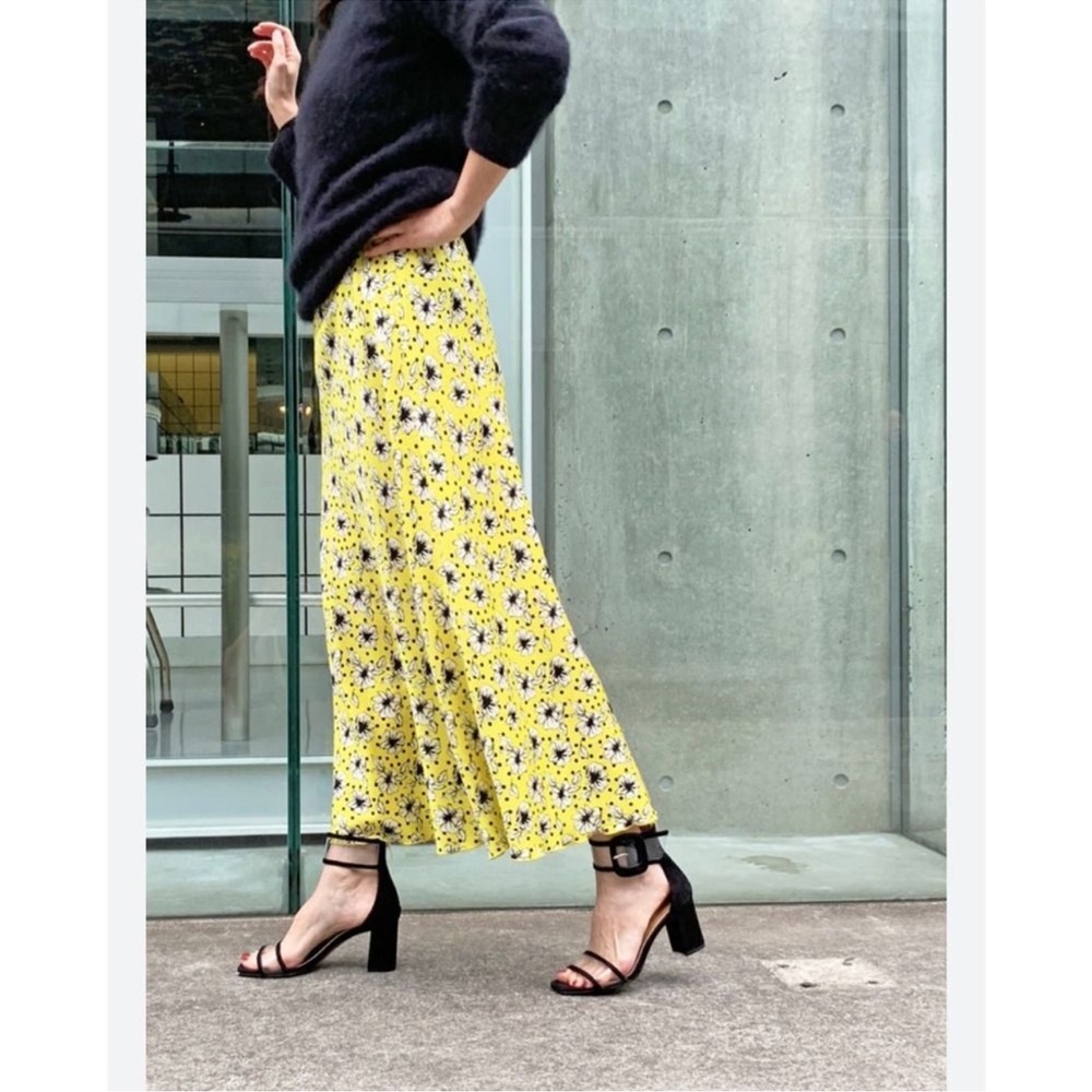 Zara EUC Floral Print A-Line Midi Long Skirt Yellow Size M Bloggers Favourite - Picture 12 of 15